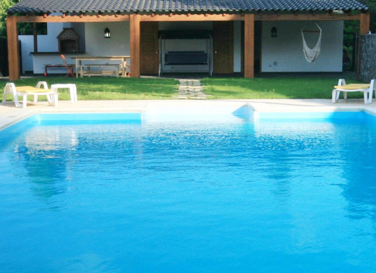 Villa Casa Ribeira De Pera à Castanheira de Pera Extérieur photo